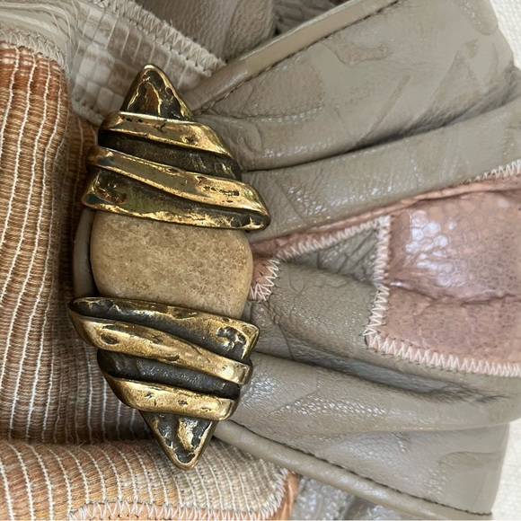 Beautiful leather,snakeskin,tapestry,& patchwork combo shoulder/crossbody/clutch - Picture 3 of 8